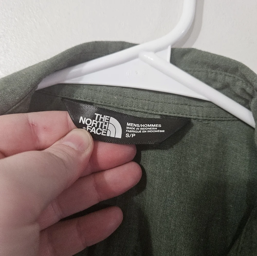 Mens The North Face Green Button Down Shirt!
